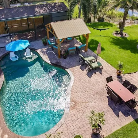 Pristine Lakeside 3Br Home W Private Pool